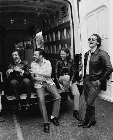 Arctic Monkeys Rilis Single Baru Untuk Misi Kemanusiaan!